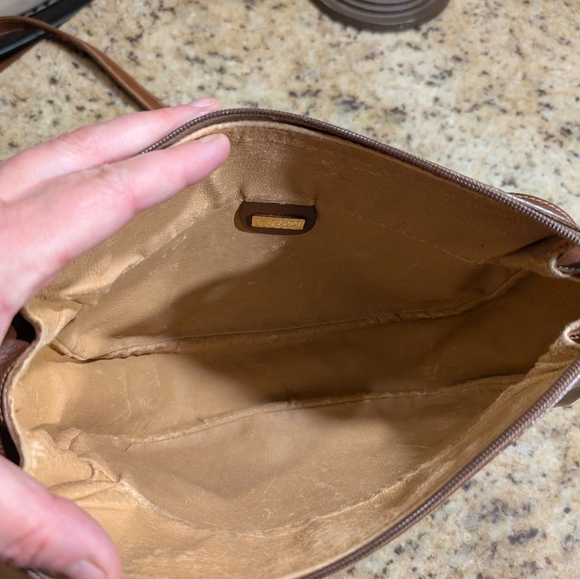 GUCCI Vintage Brown Monogram Crossbody Bag ๐ - Picture 5 of 11